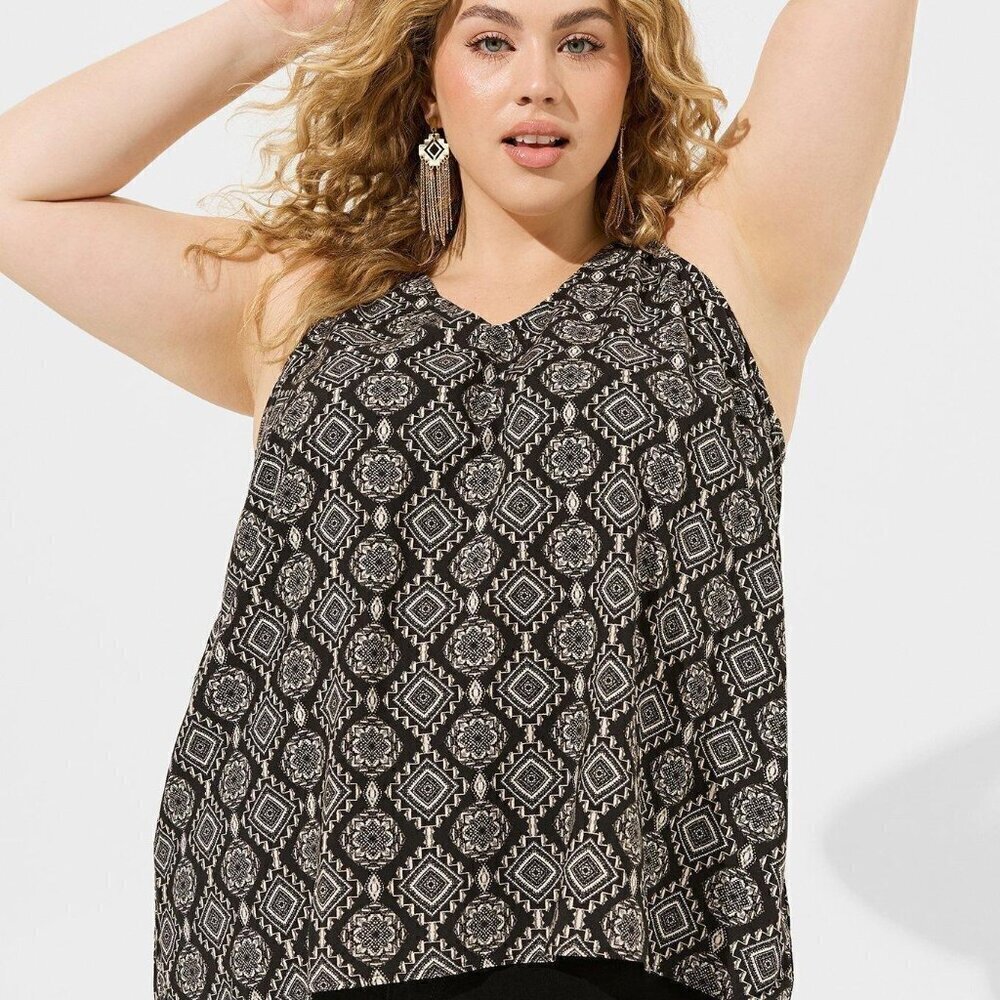Torrid - Challis Stitch Detail Tank in Geo Print, Black